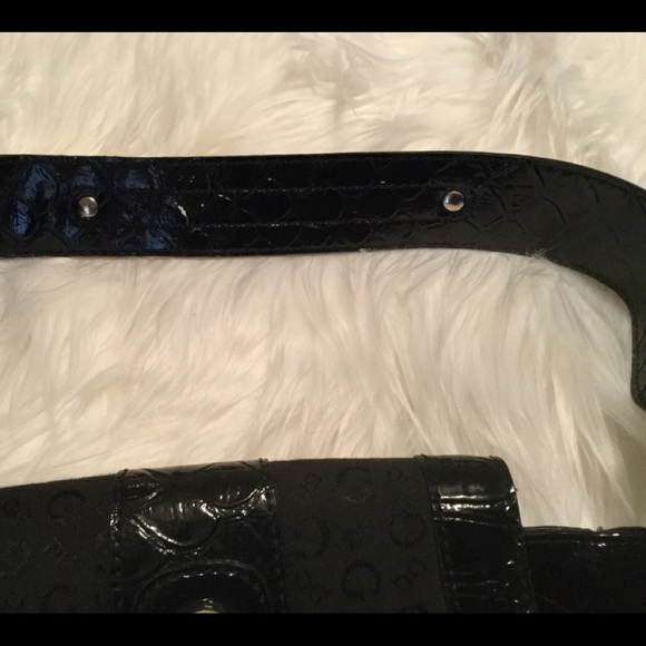 Guess Purse - Picture 5 of 5
